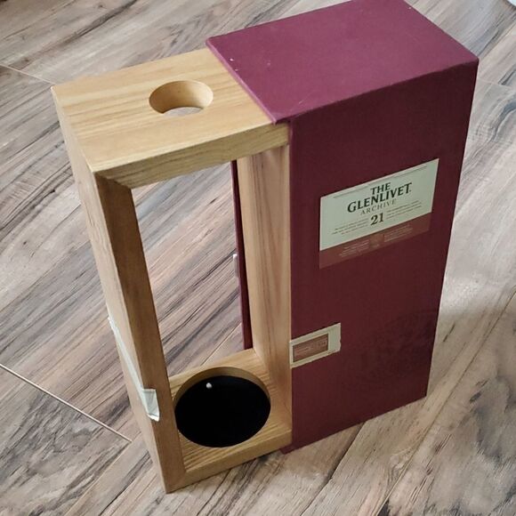 Glenlivet Archive 21 | Empty Display Box - Picture 4 of 6